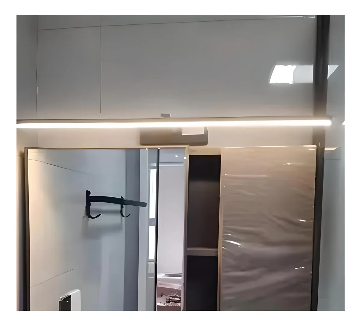 Lampara Led Minimalista Moderna Pared Espejo Baño Negra 40cm Blanco Calido